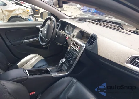 2013 Volvo S60 T5 from USA, damaged, VIN YV1612FS0D2210873